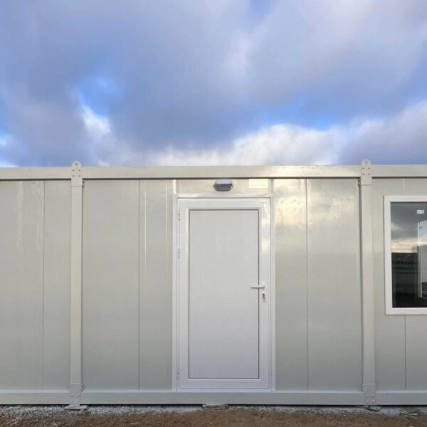 Bürocontainer Modul 14 m² mit abgetrenntem Sanitärbereich