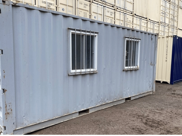 Gebrauchter 20 Fuß Baucontainer – Baustellenbüro mit normalen Gebrauchsspuren