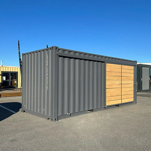 20 Fuß Seecontainer "Zen-Box" mit Holz-Schiebetür